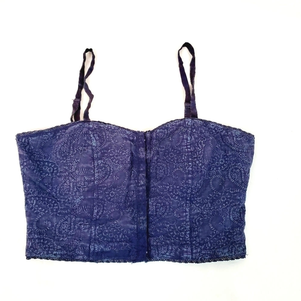 Gimmicks By BKE Embroidered bralette